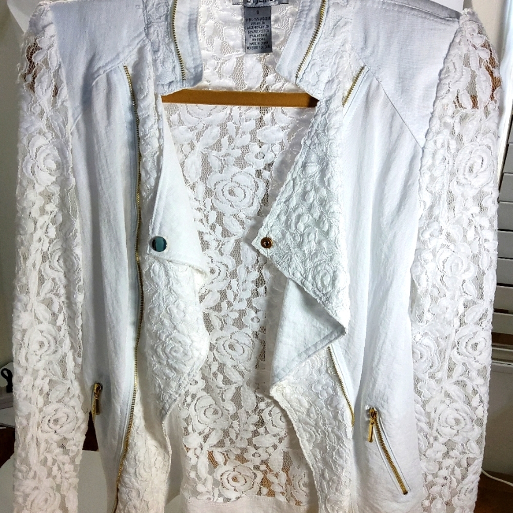Laseine white material & lace moto lightweight small coat